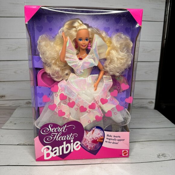 Mattel 7902 Secret Hearts Barbie Doll Valentine Day Magic Dress Vintage 1992 - Picture 1 of 6